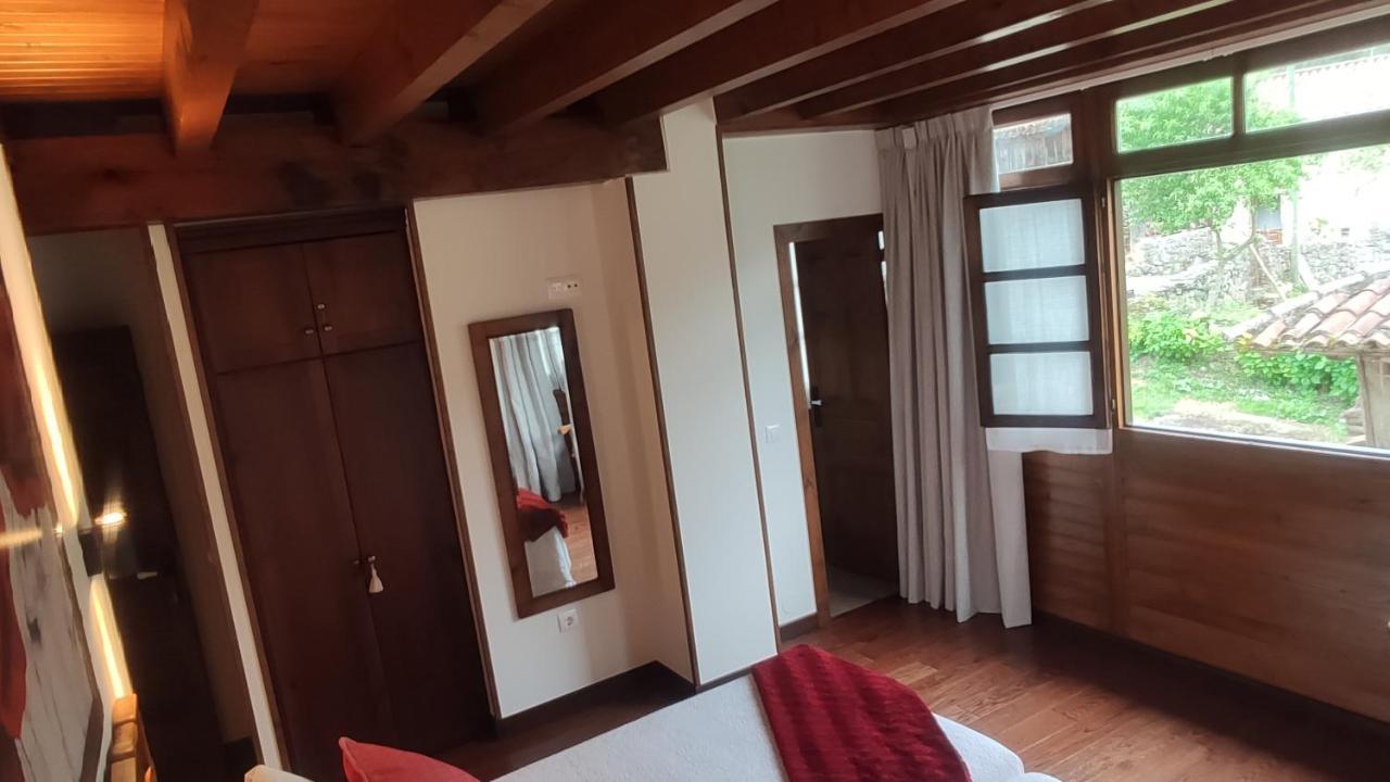El Colladin Guest House Llerices Exterior photo