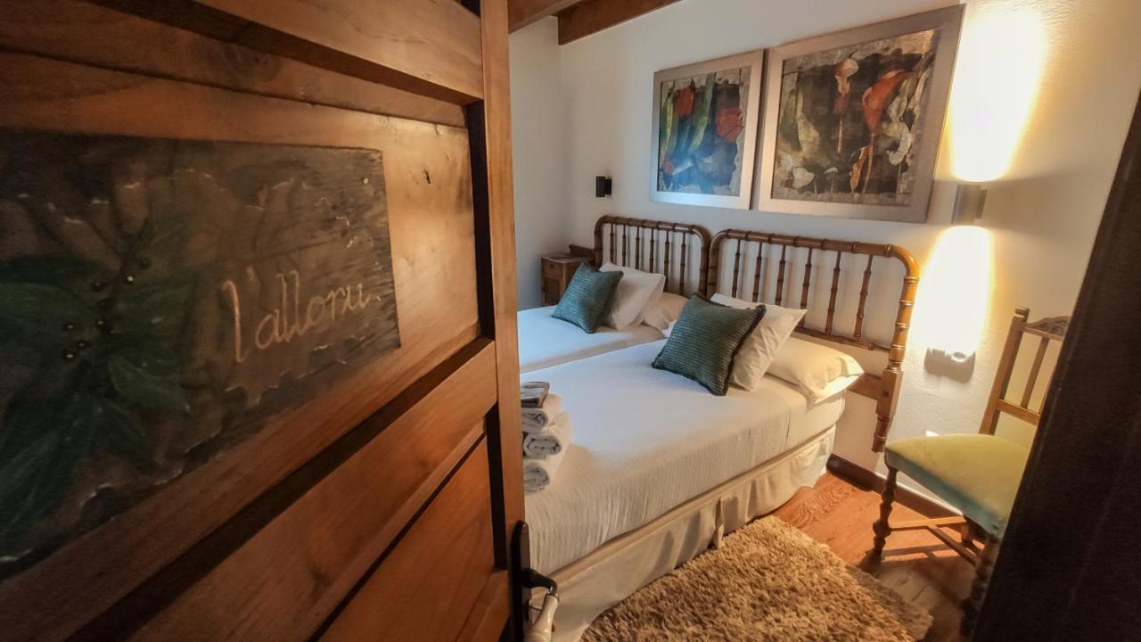 El Colladin Guest House Llerices Exterior photo