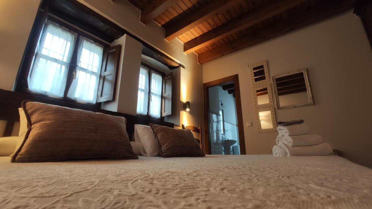 El Colladin Guest House Llerices Exterior photo
